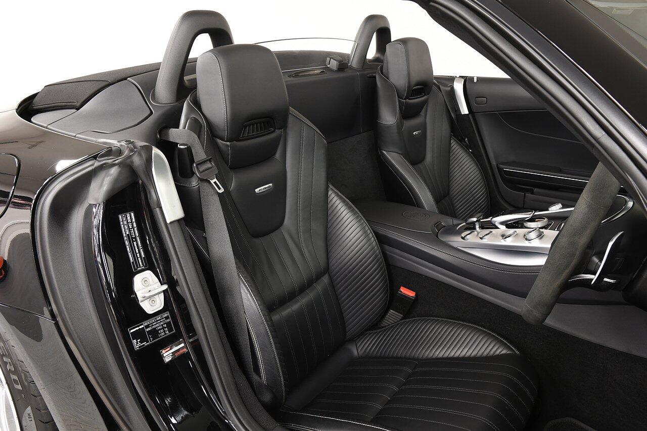 Mercedes-Benz AMG GT view 8