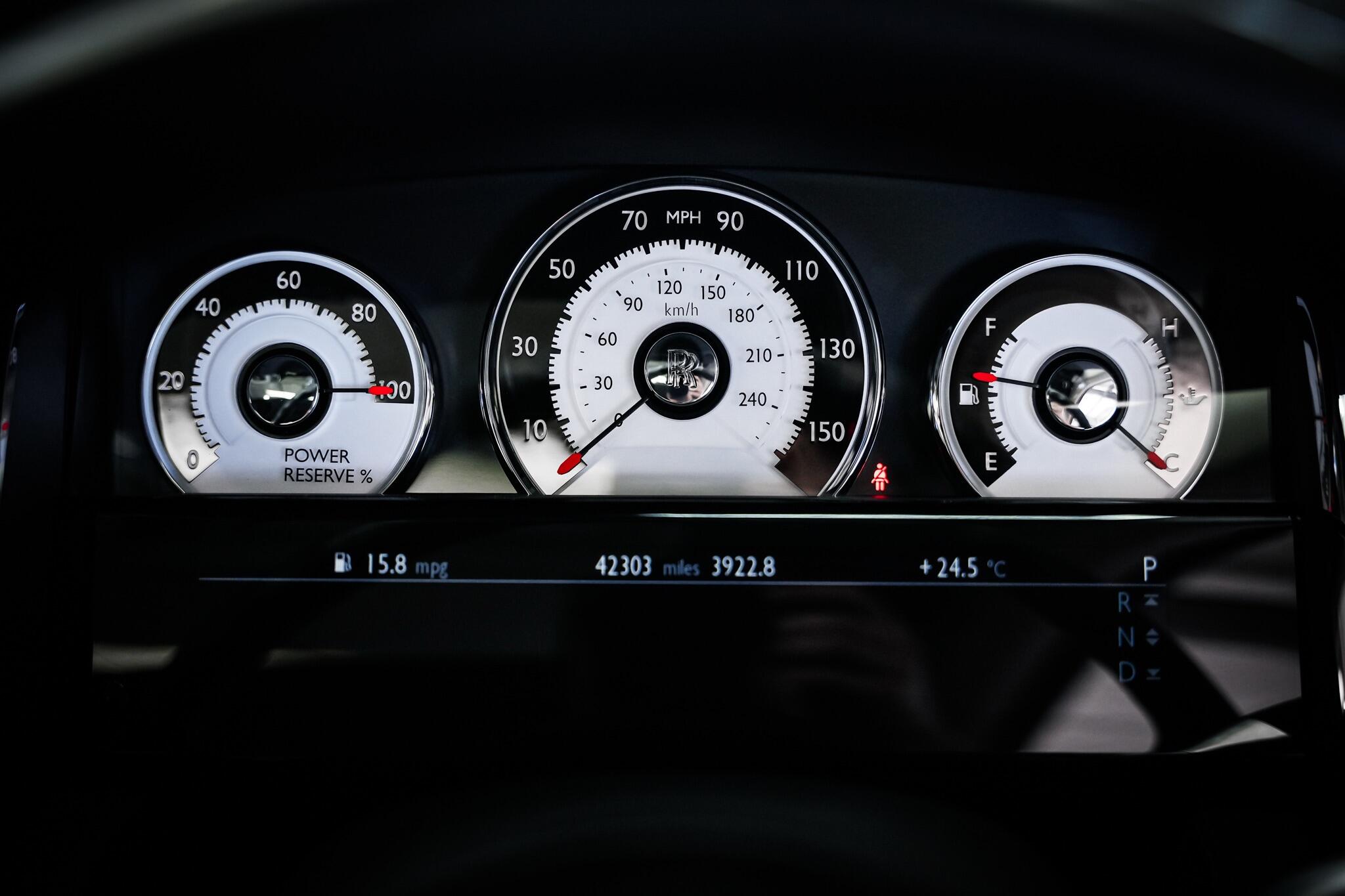 Rolls-Royce Wraith view 27