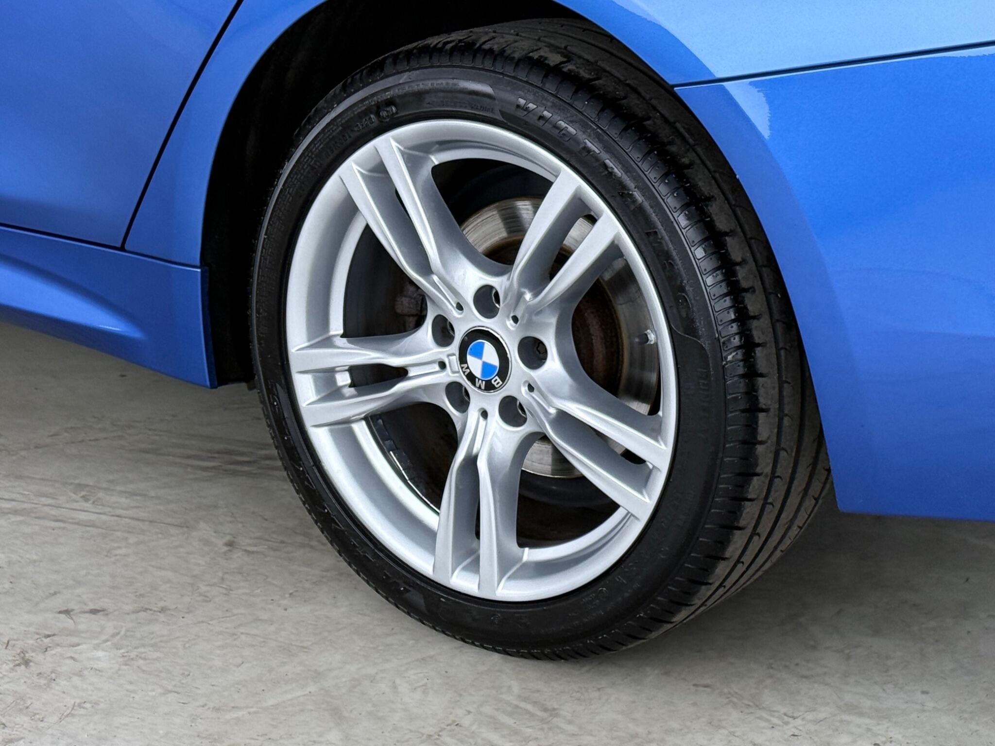 BMW 4 Series view 9