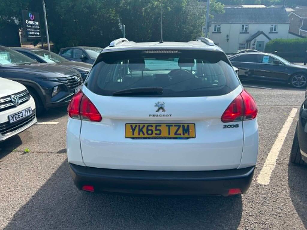 Peugeot 2008 view 3