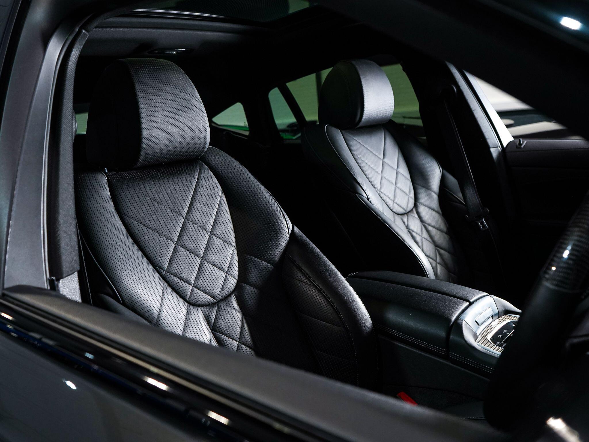 BMW X6 view 12