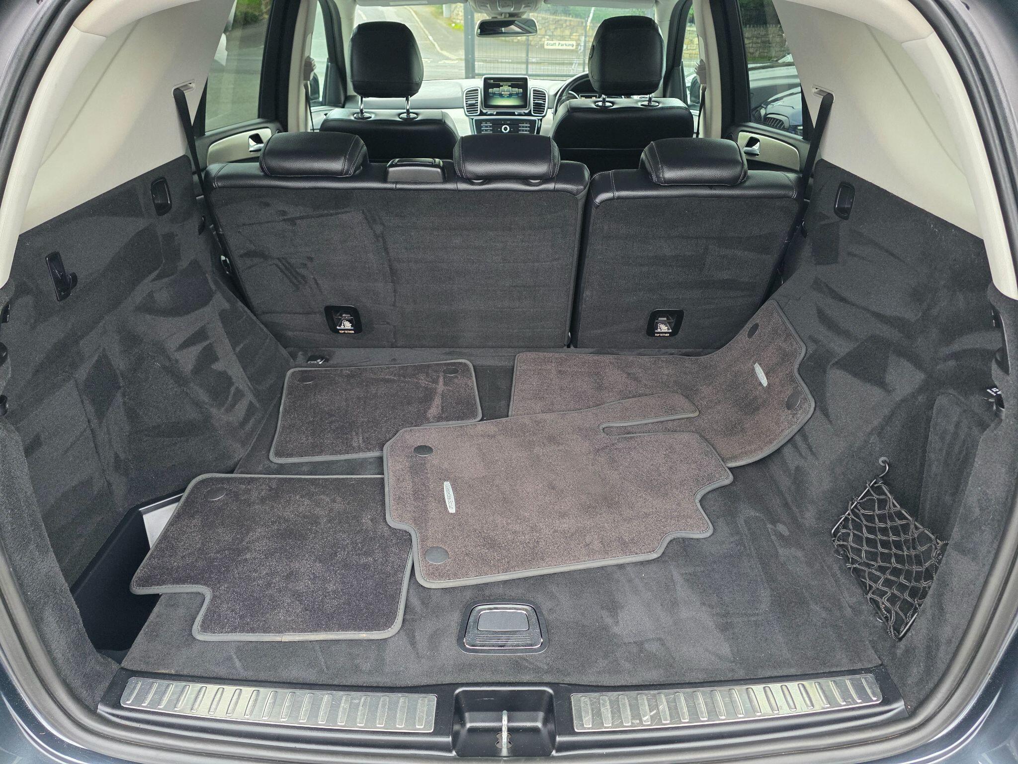 Mercedes-Benz Gle view 20