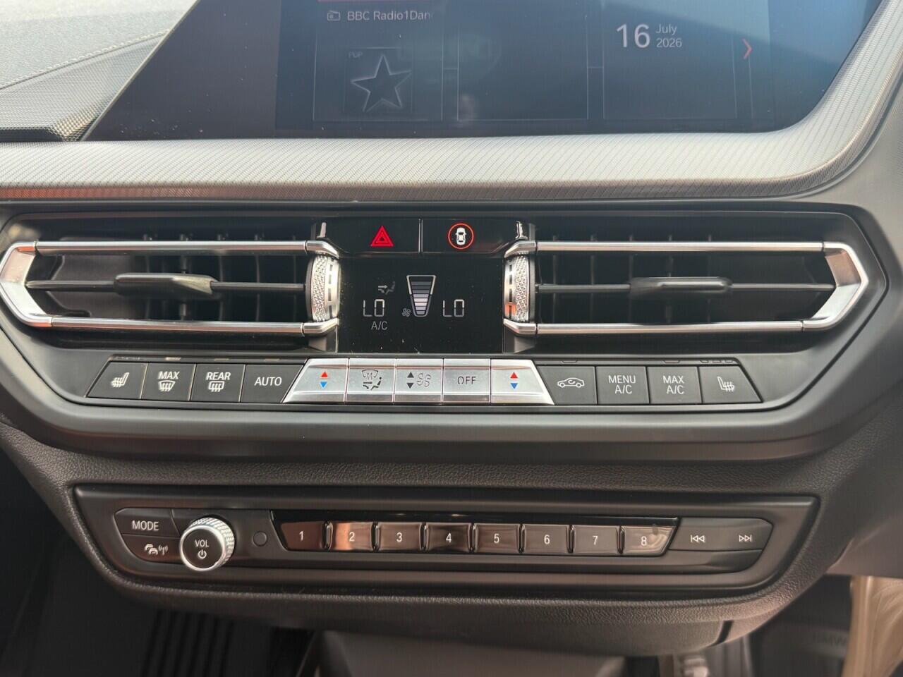 BMW 1 Series view 18