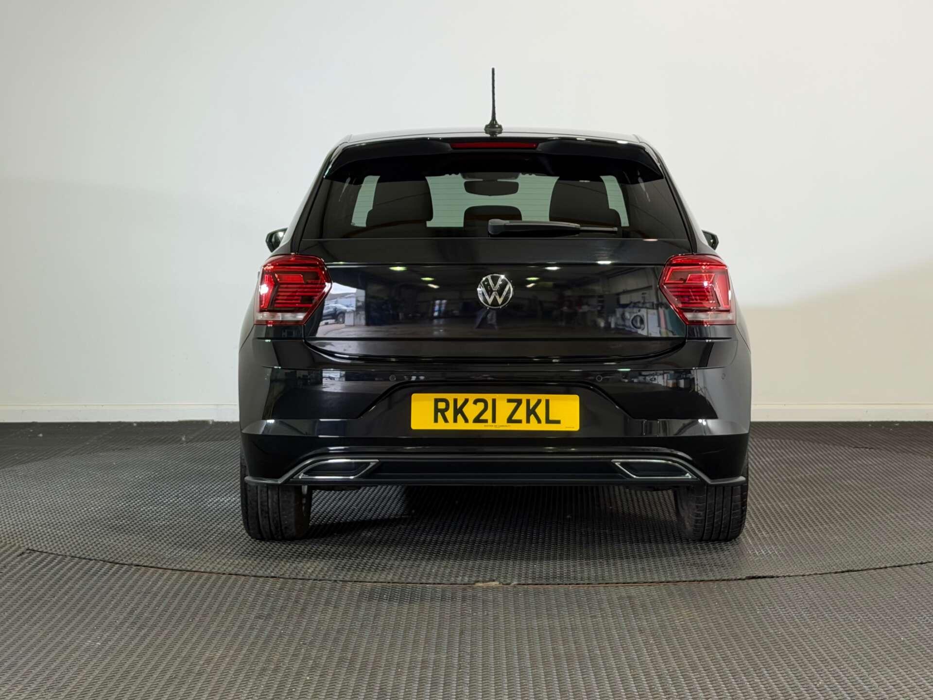 Volkswagen Polo view 6