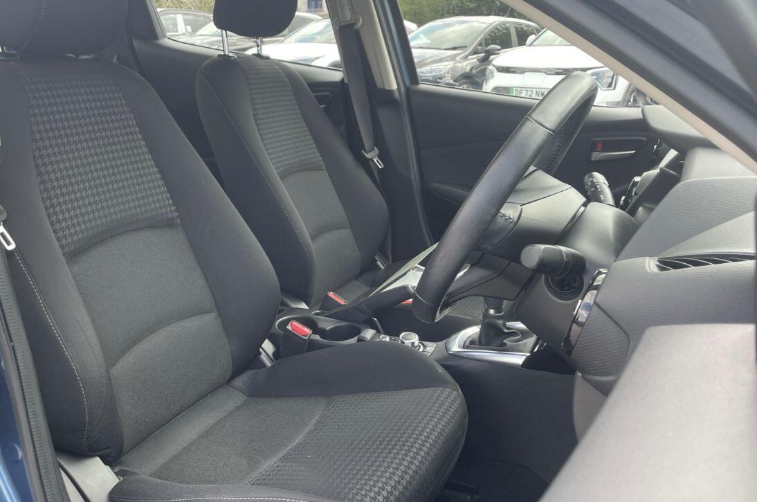 Mazda Mazda2 view 14