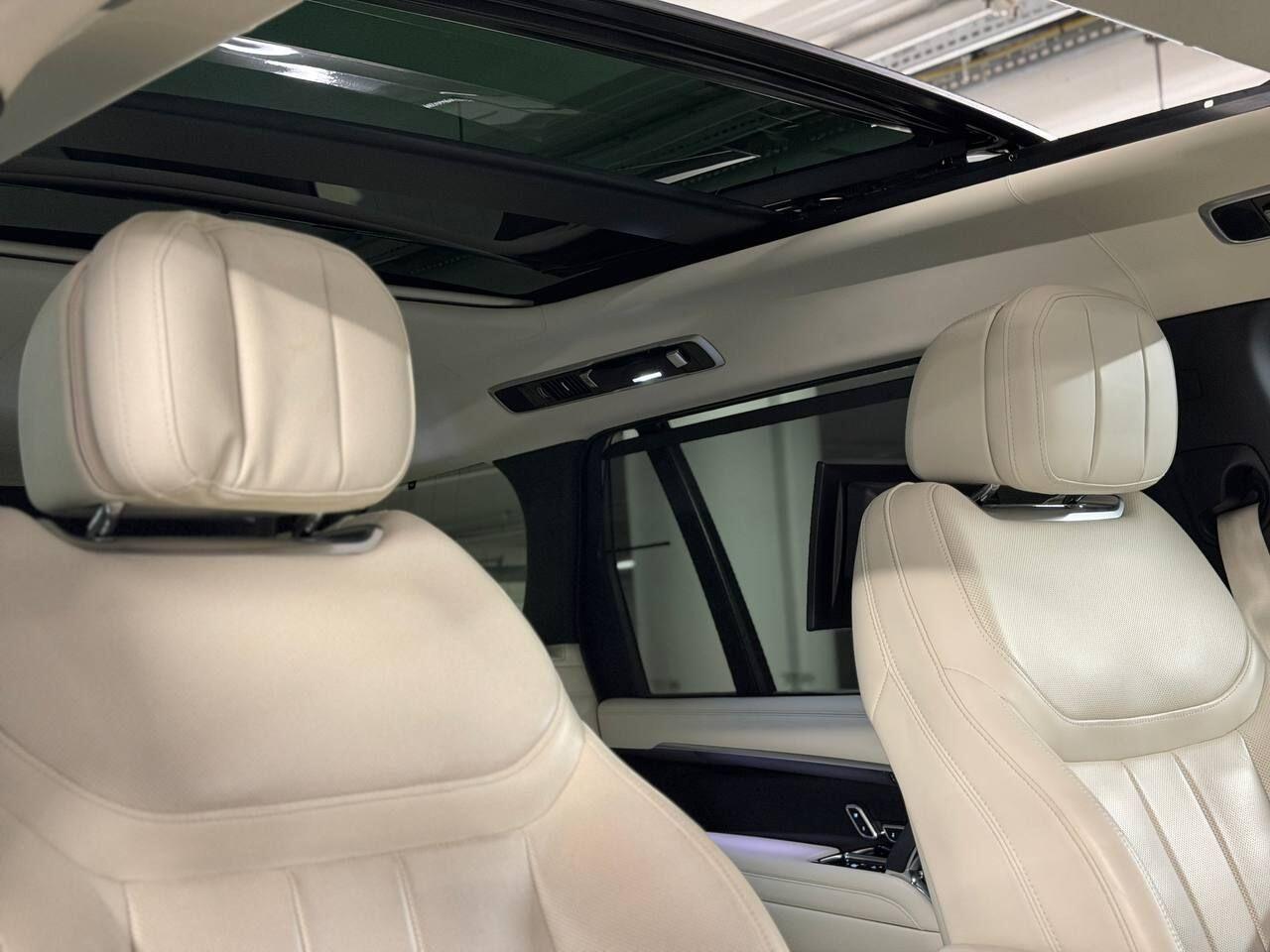 Land Rover Range Rover view 13