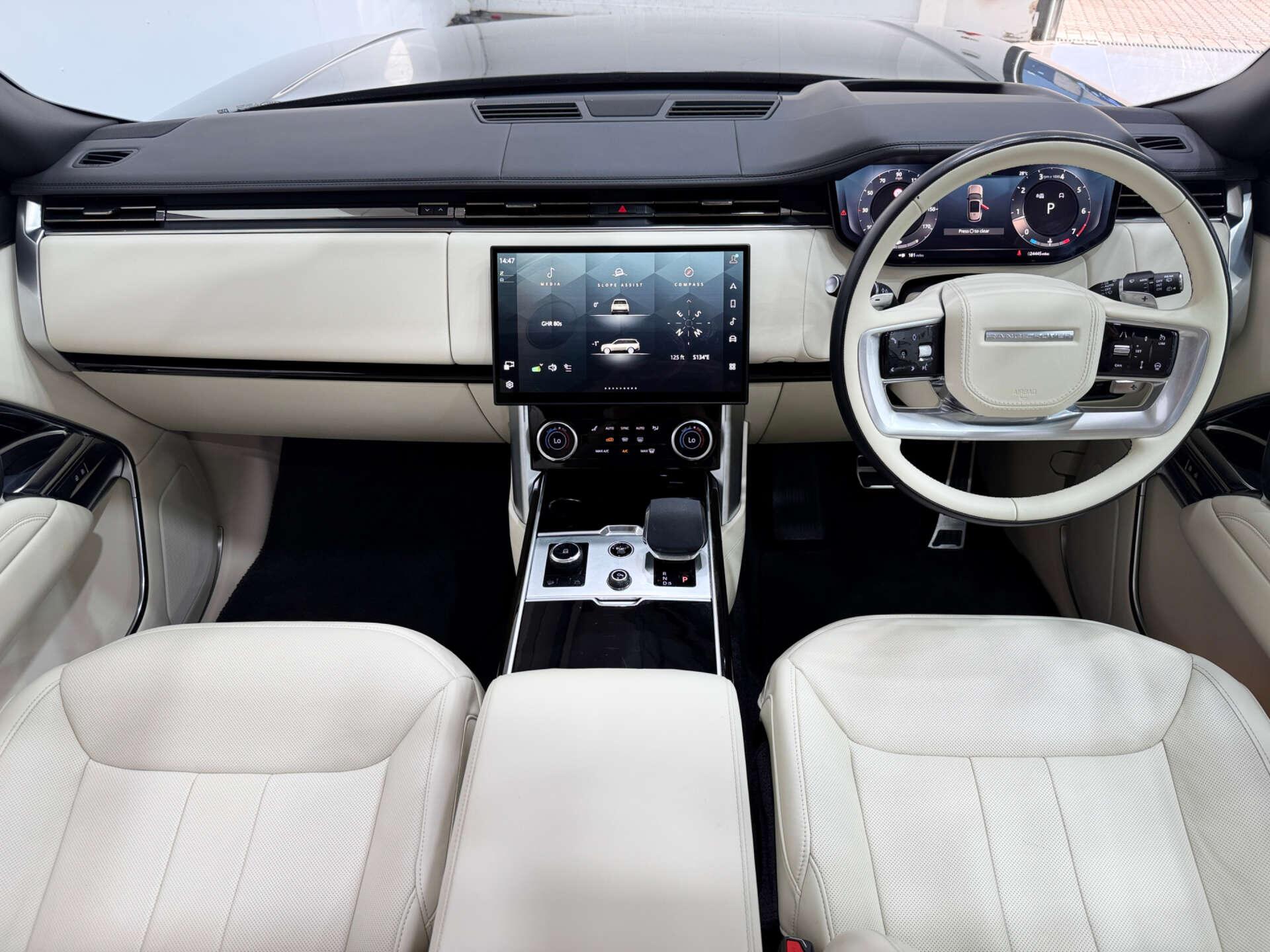 Land Rover Range Rover view 21