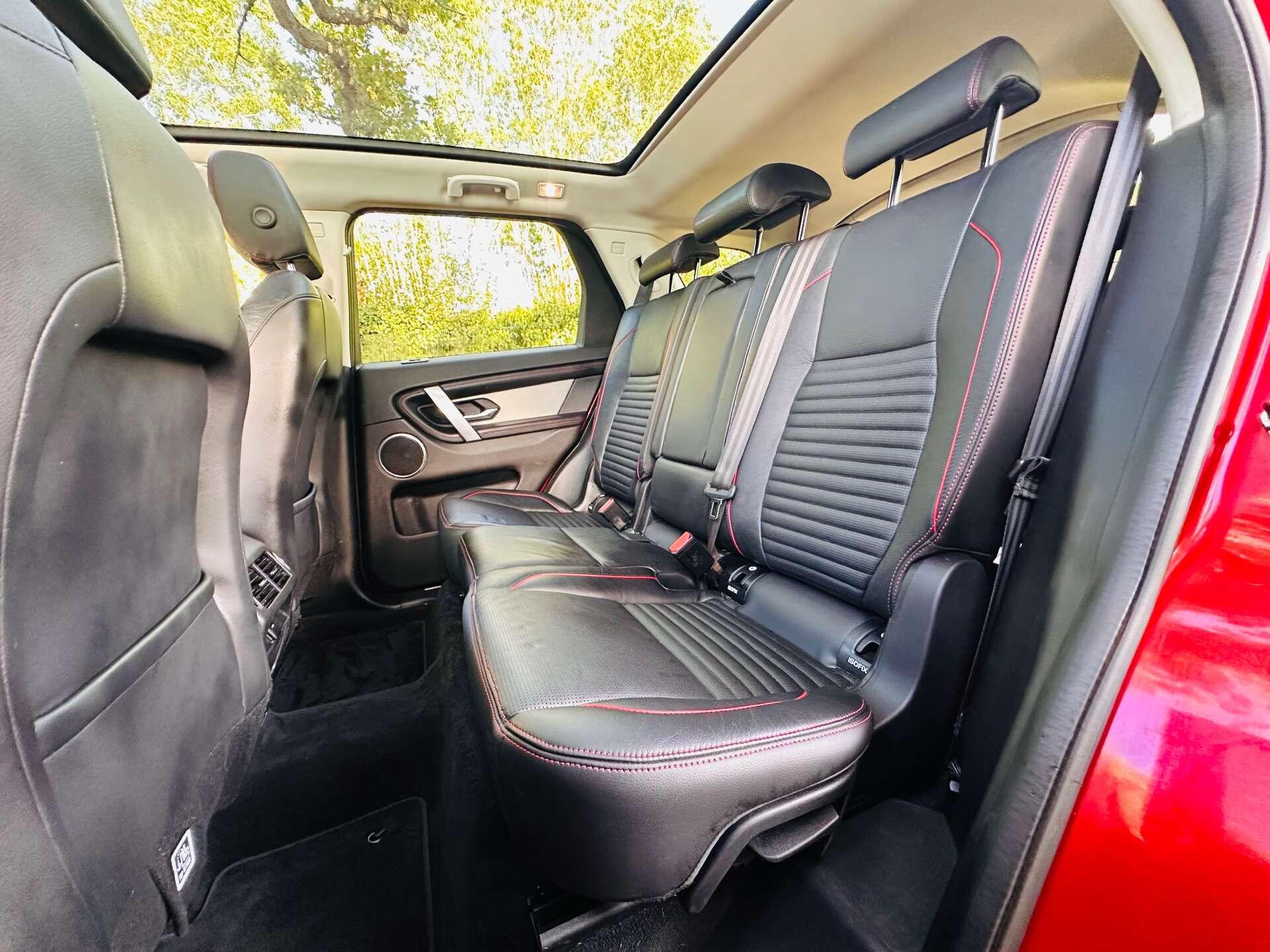 Land Rover Discovery Sport view 24