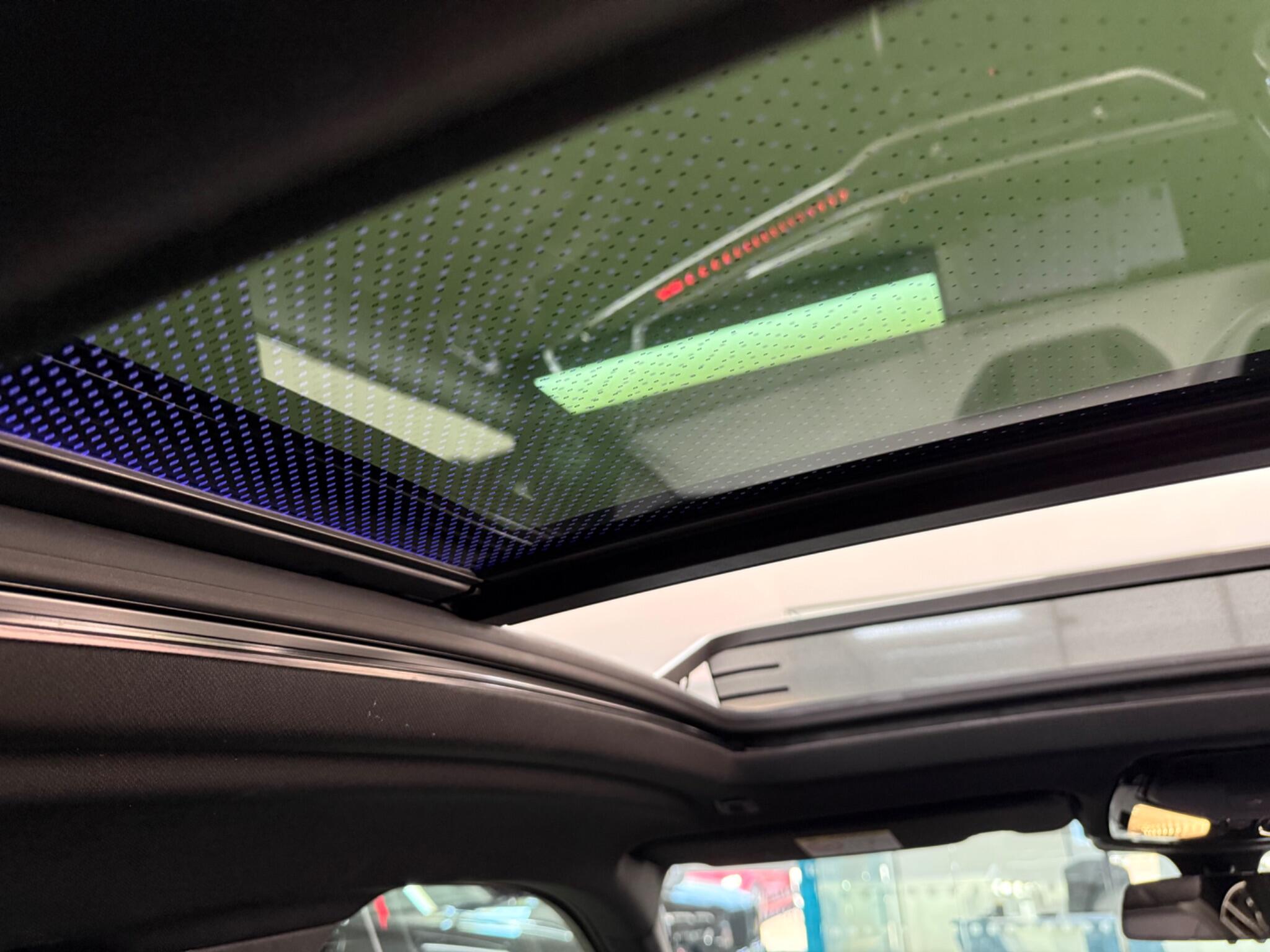 BMW X6 view 11