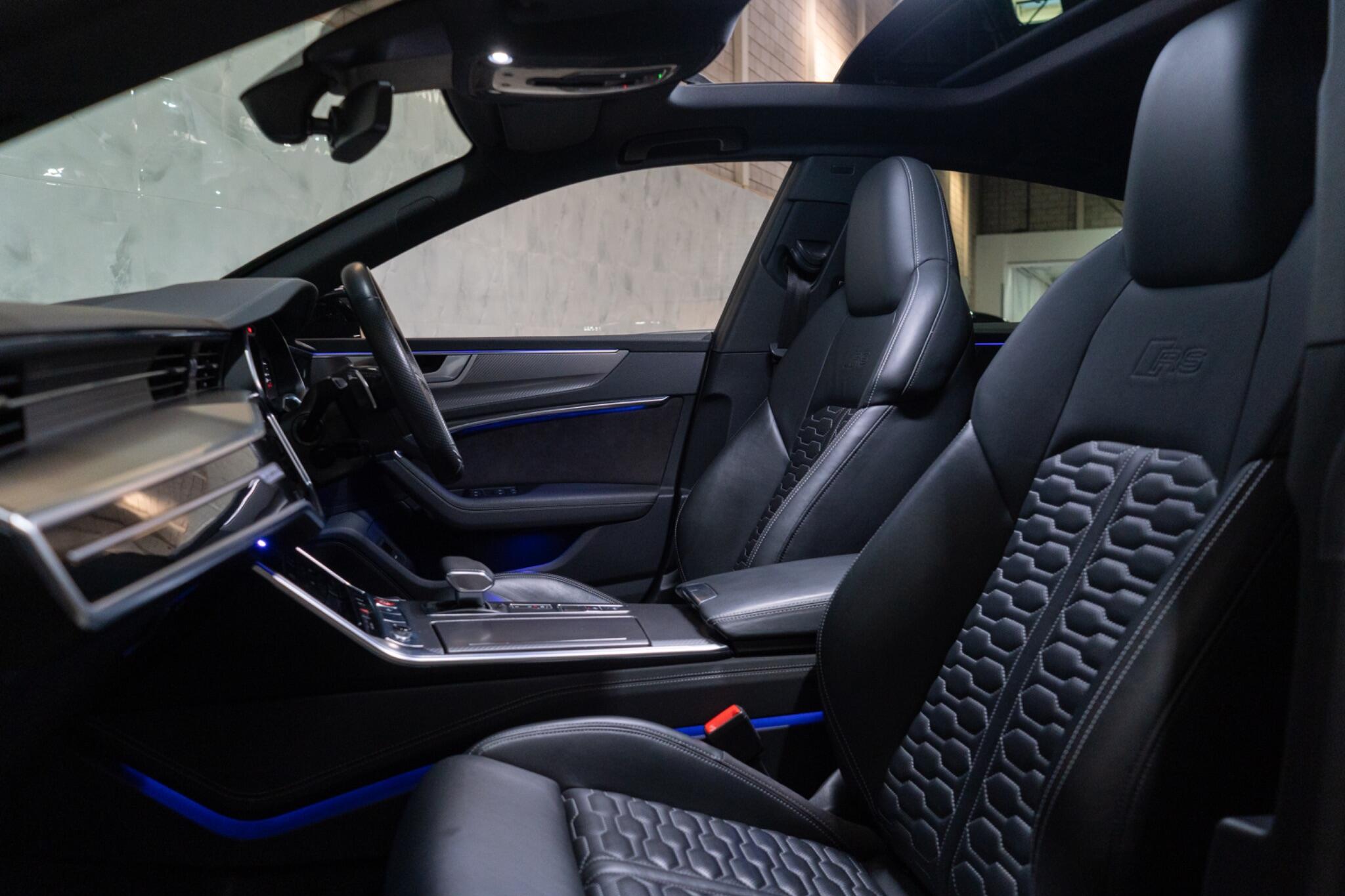 Audi RS7 view 34