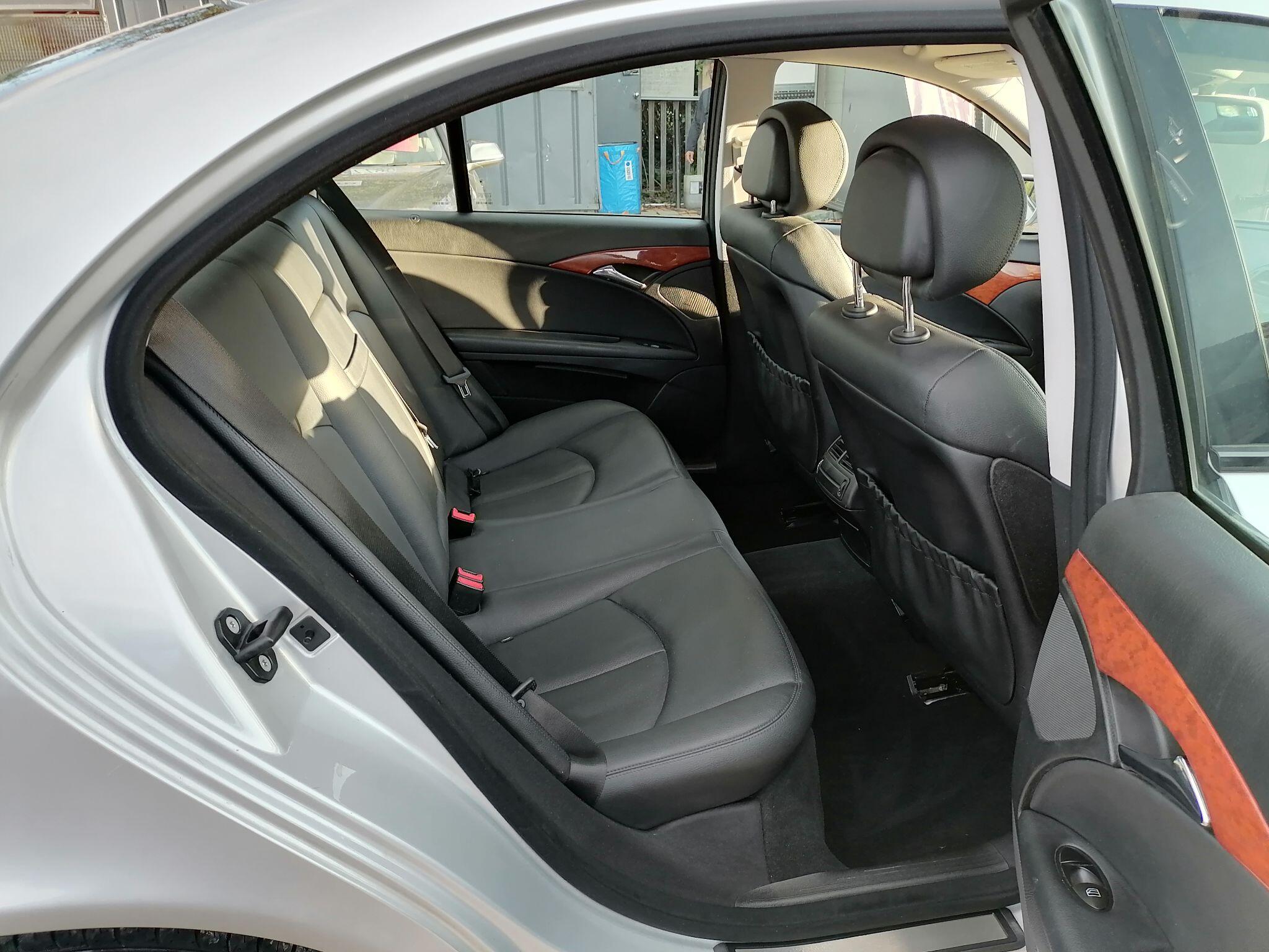Mercedes-Benz E-Class view 39