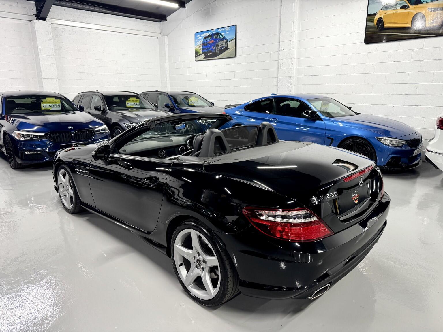 Mercedes-Benz SLK view 17