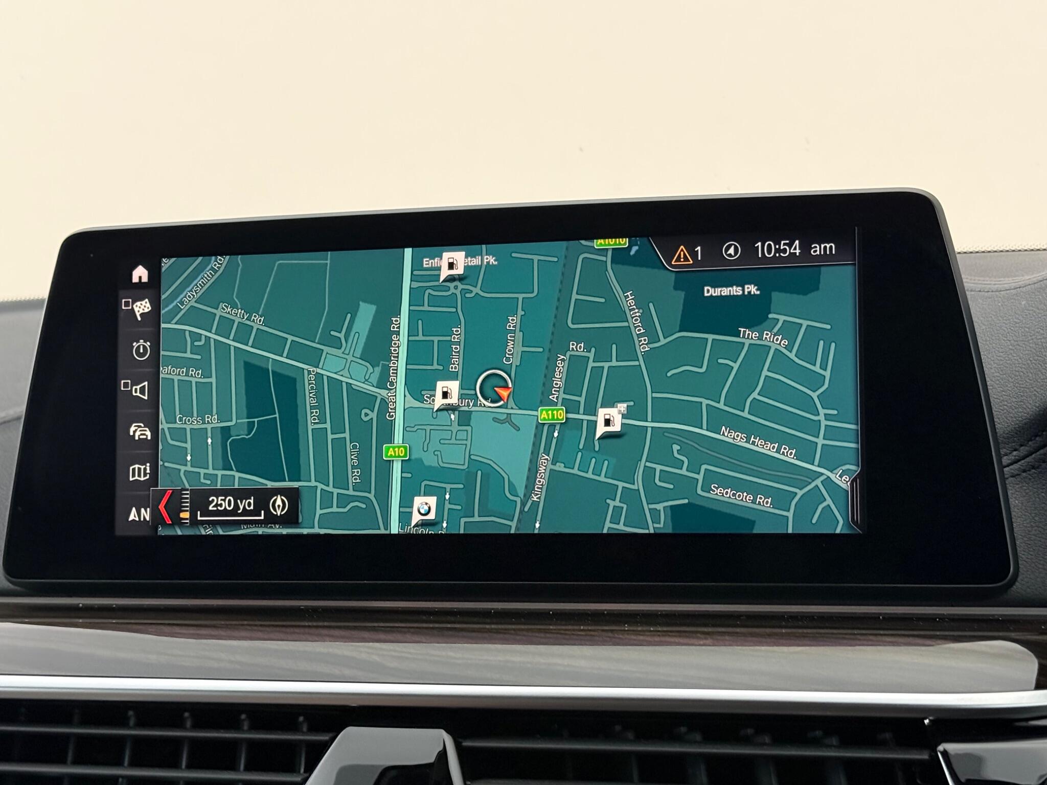 BMW 5 Series view 28