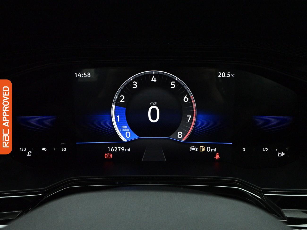 Volkswagen Polo view 11