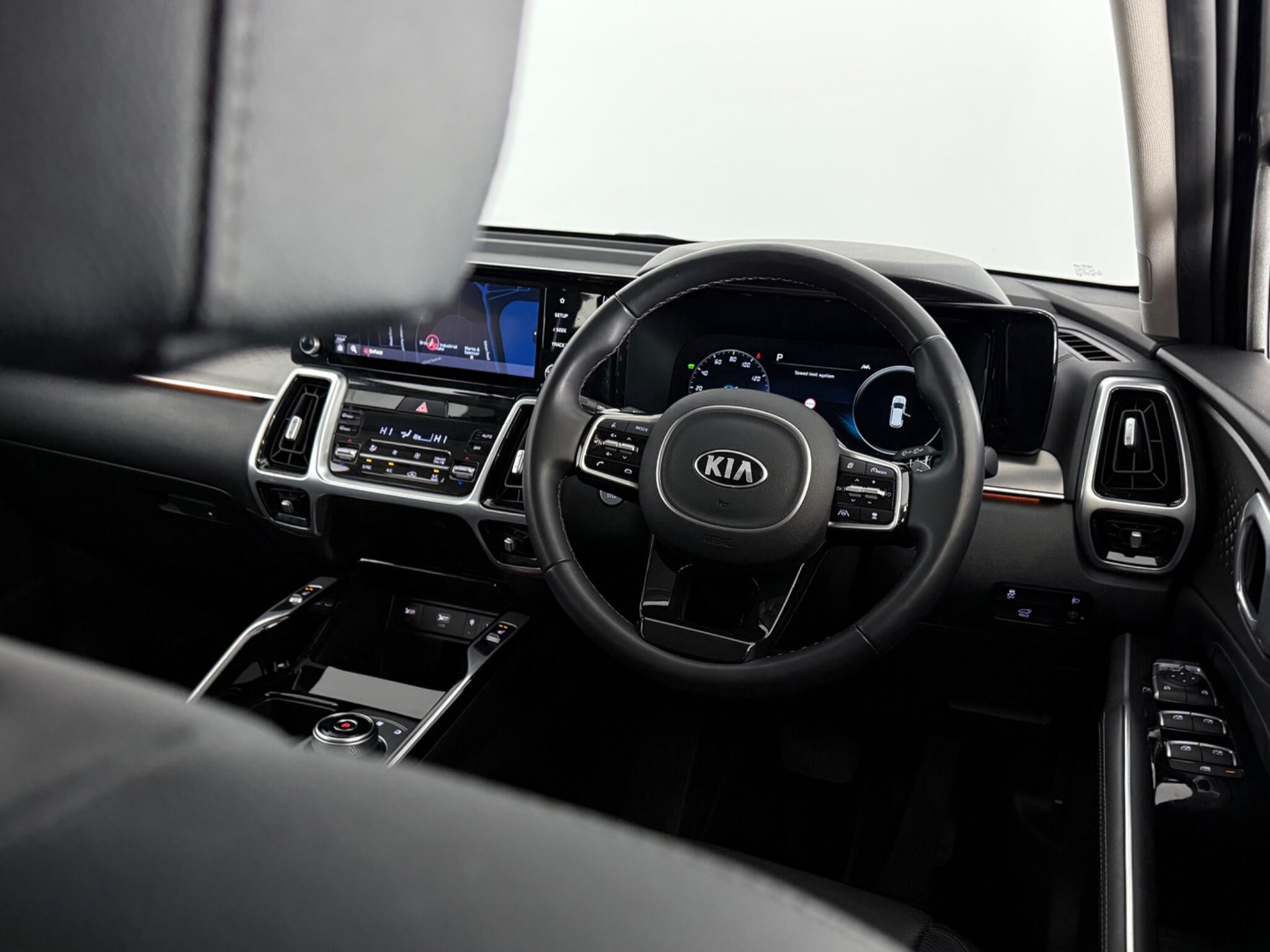 Kia Sorento view 13