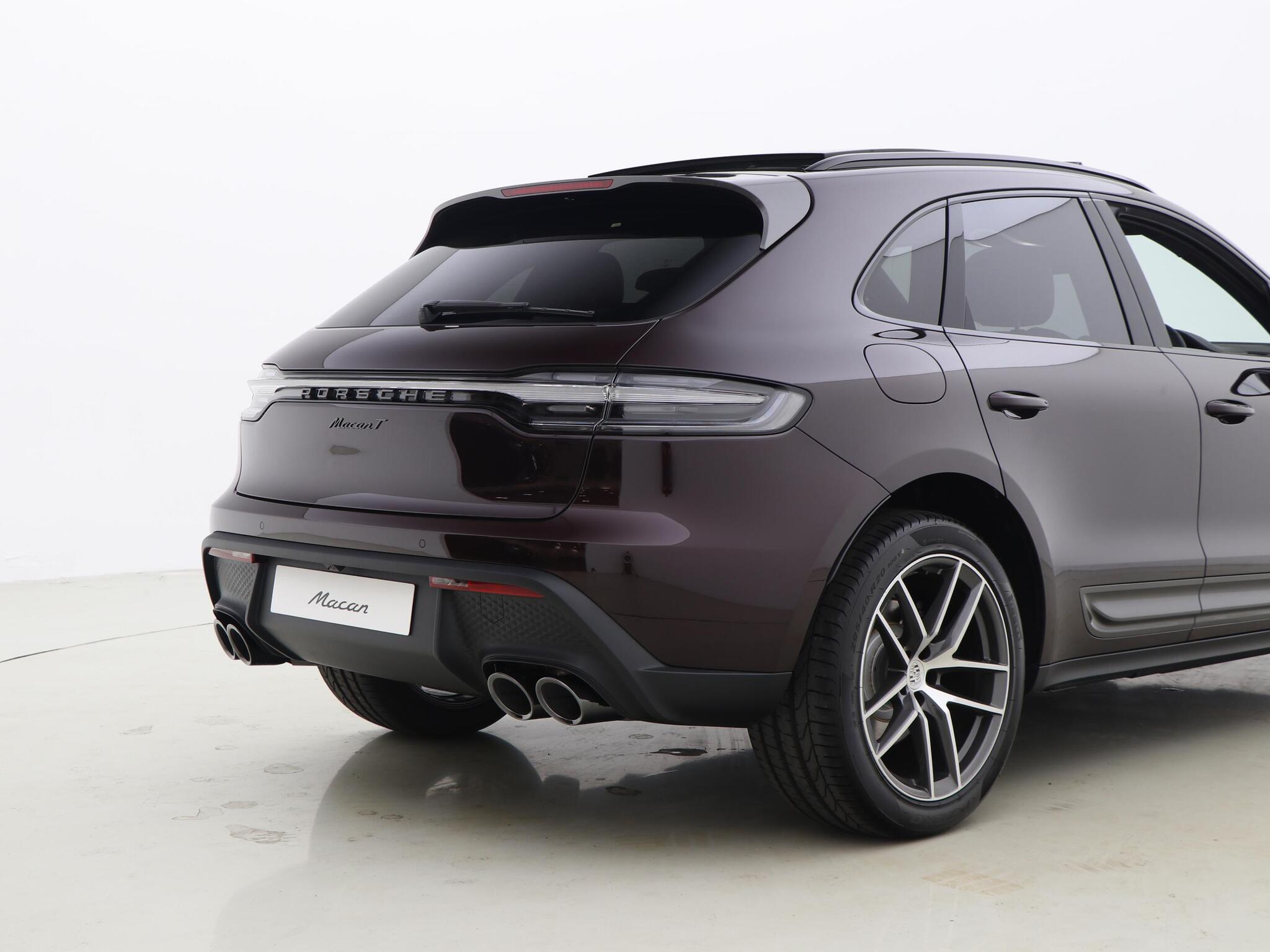 Porsche Macan view 21