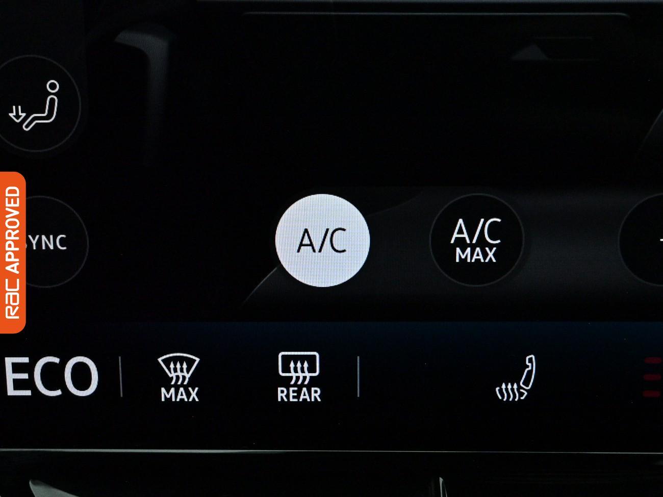 Volkswagen Tiguan view 20