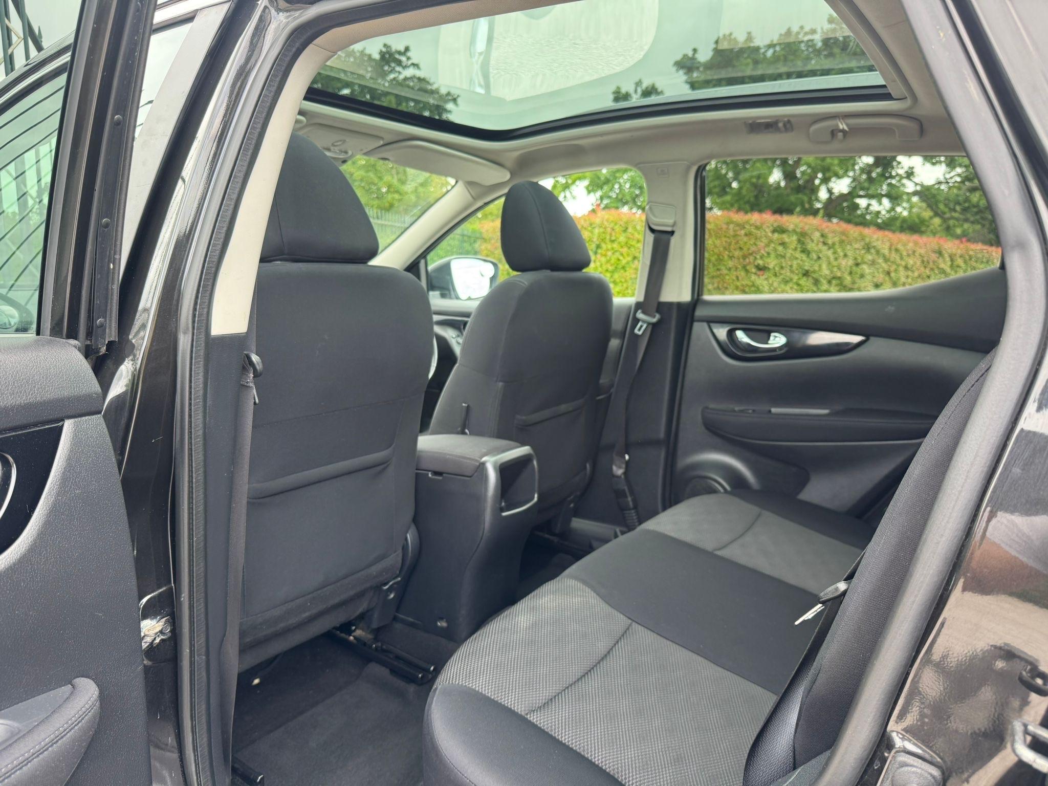 2015 Nissan Qashqai image 27