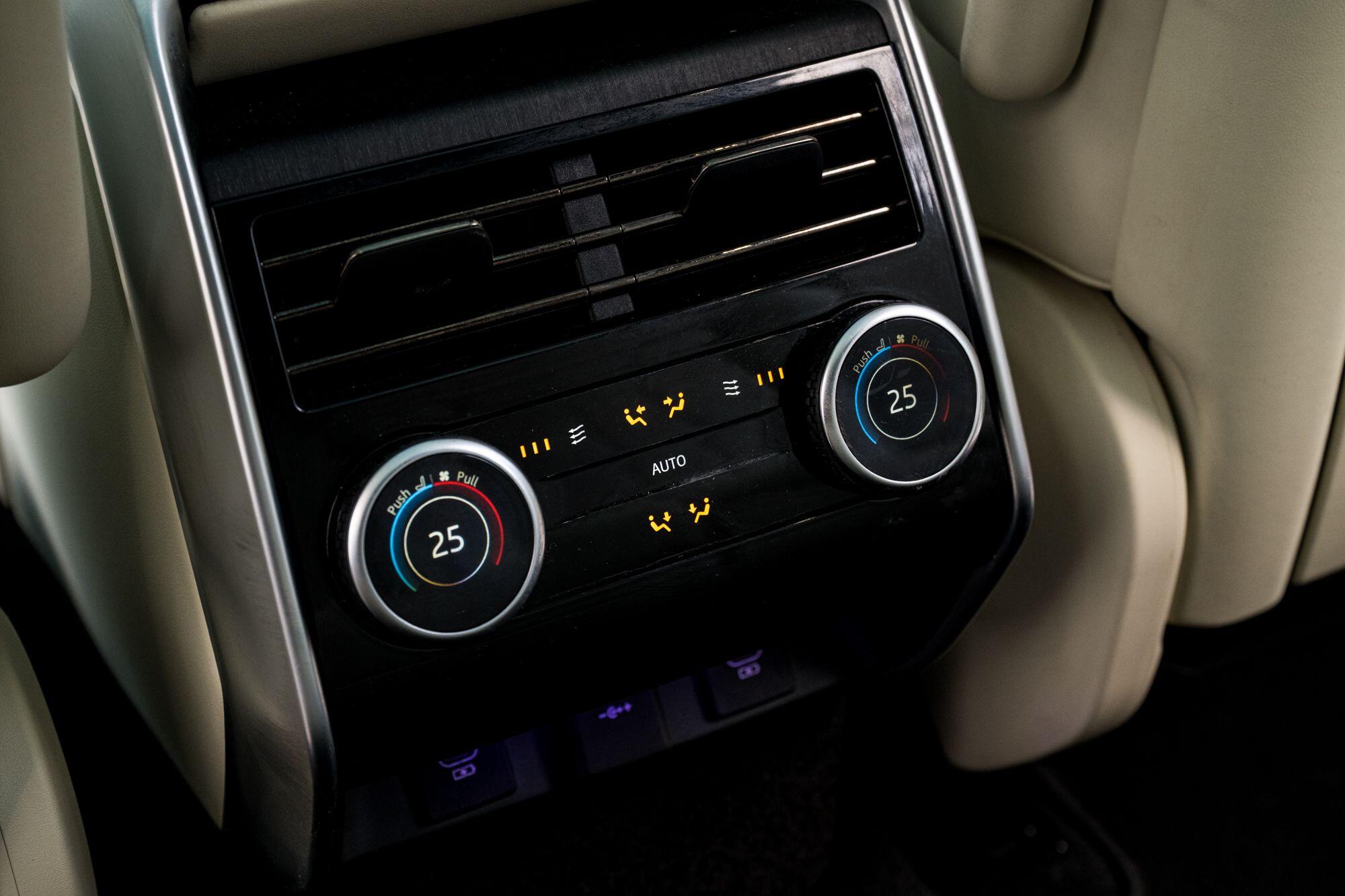 Land Rover Range Rover view 38