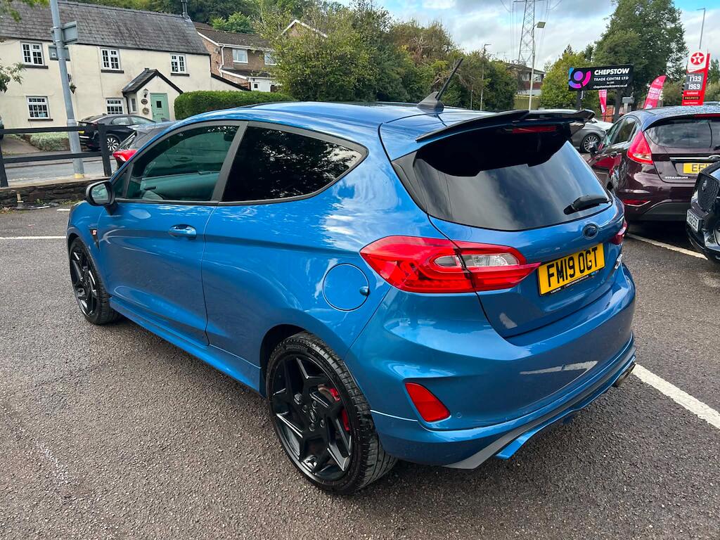 Ford Fiesta view 5