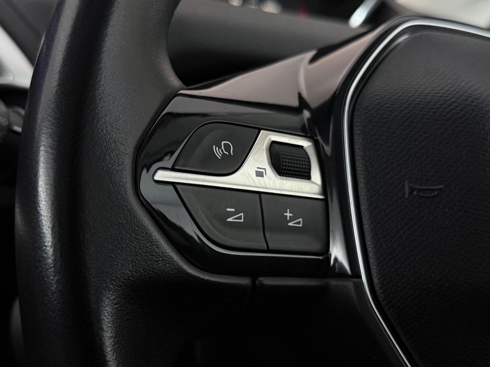 Peugeot 5008 view 13