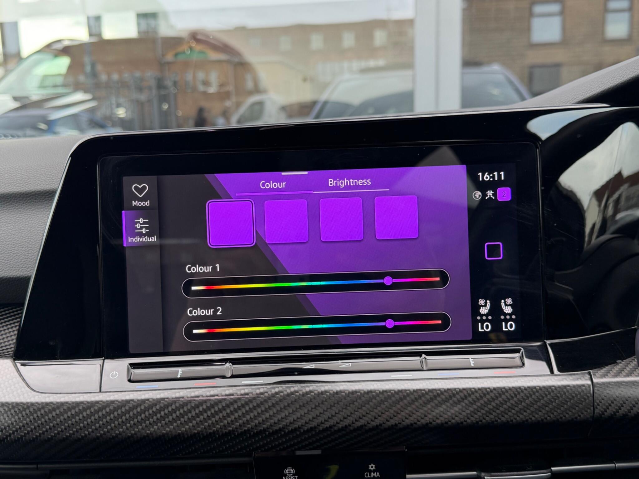 Volkswagen Golf view 23