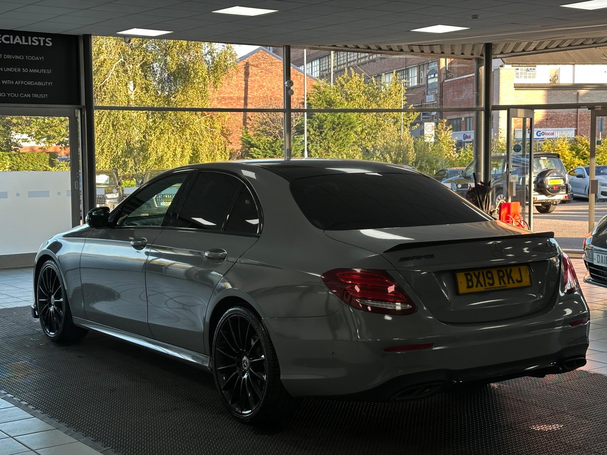 Mercedes-Benz E Class view 8