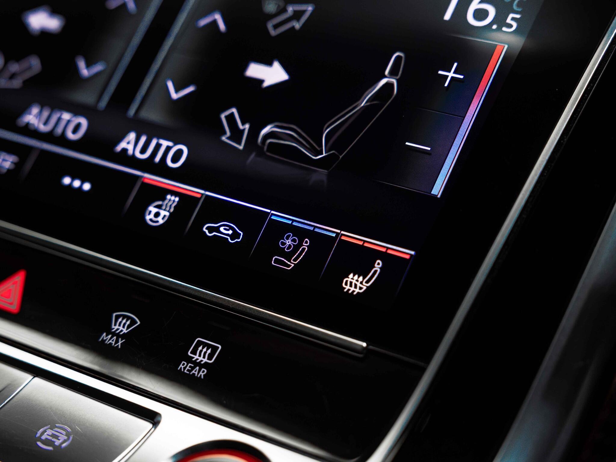 Audi SQ8 view 22
