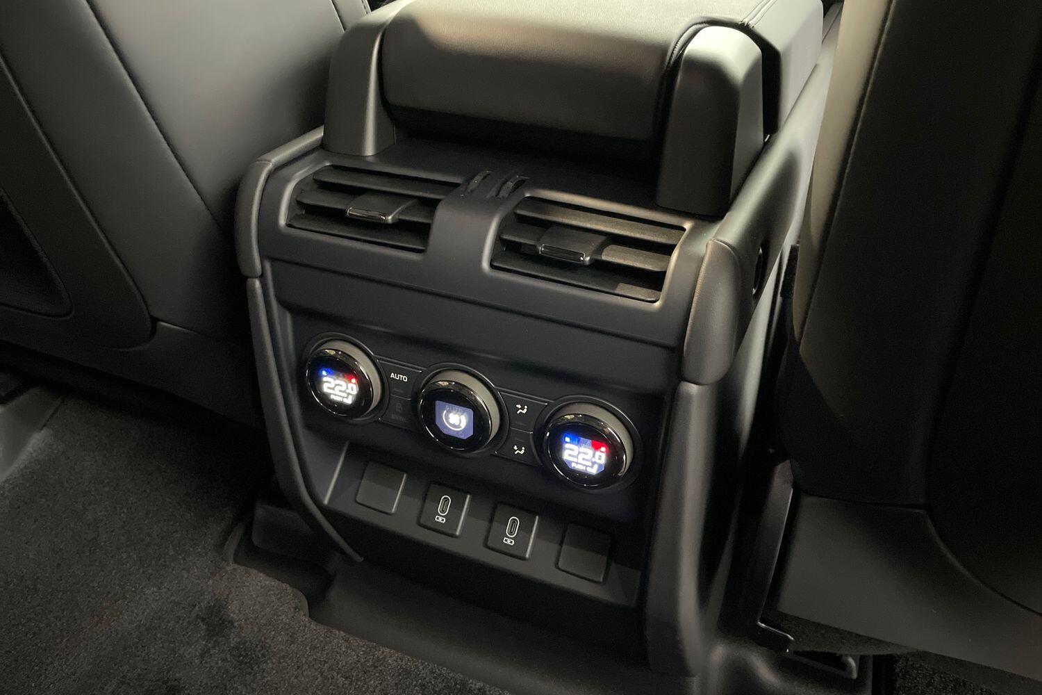 Land Rover Defender view 16
