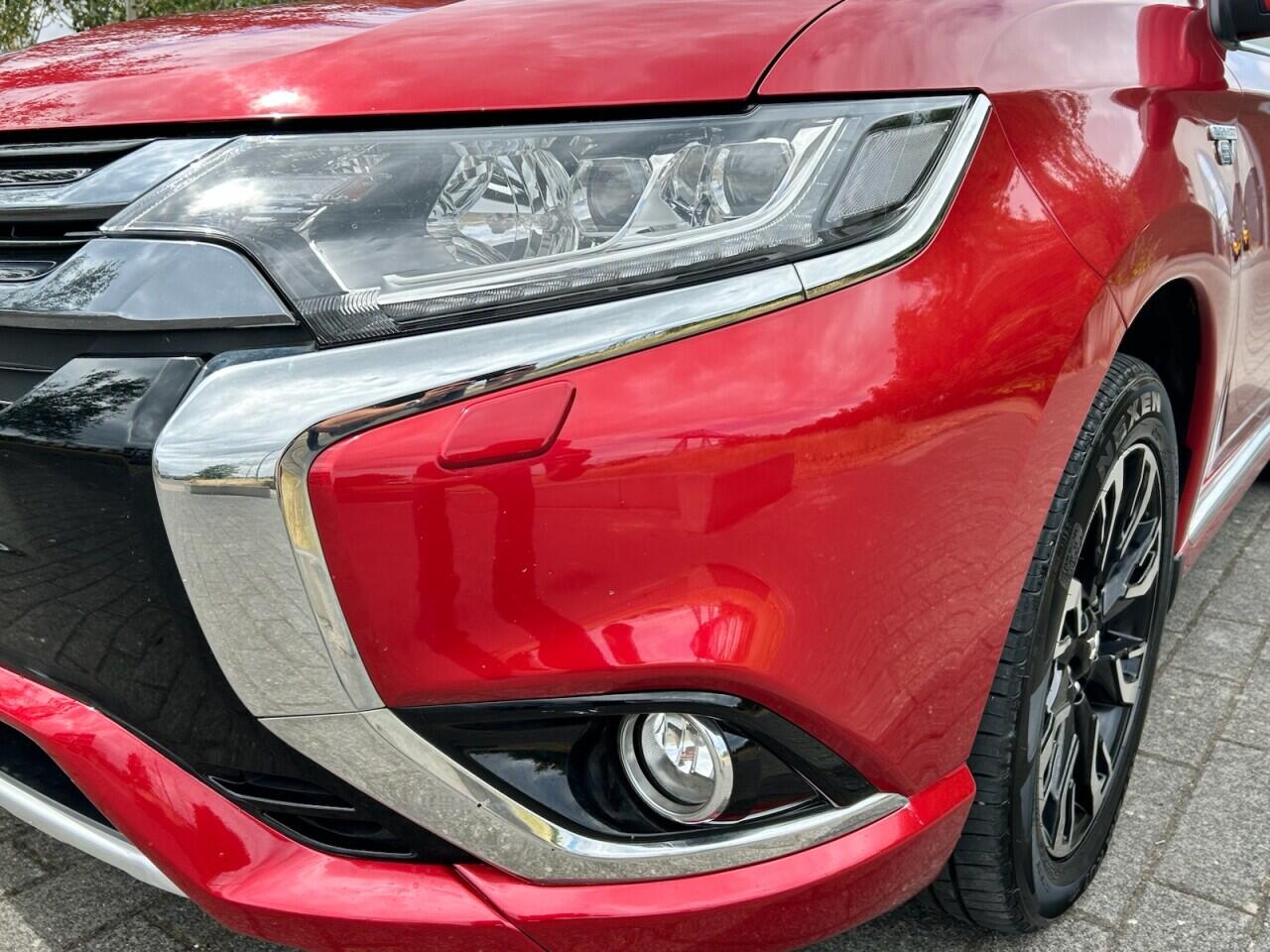 Mitsubishi Outlander view 15