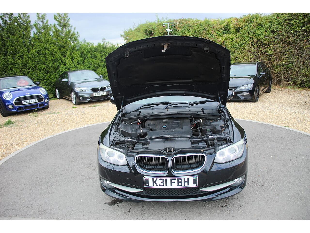 BMW 3 Series view 19