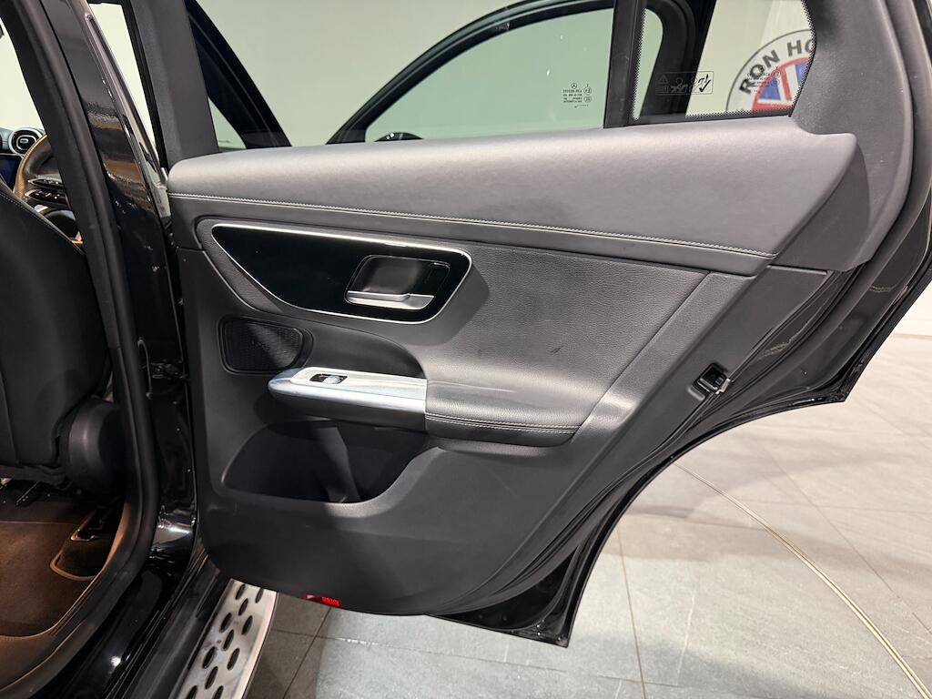 Mercedes-Benz GLC view 44