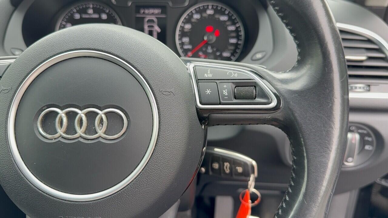 Audi Q3 view 23
