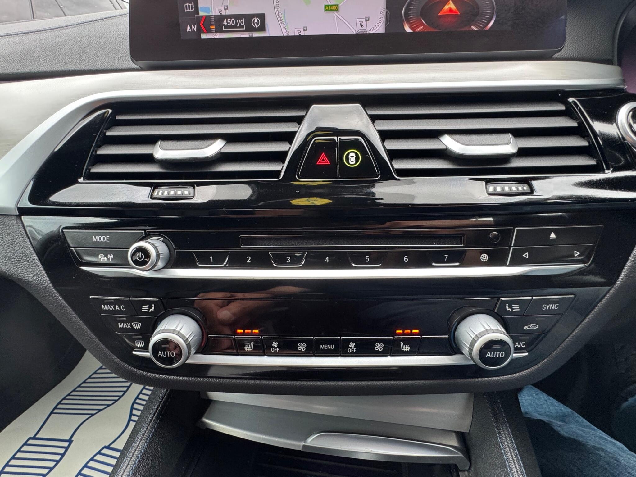 BMW 5 Series view 25