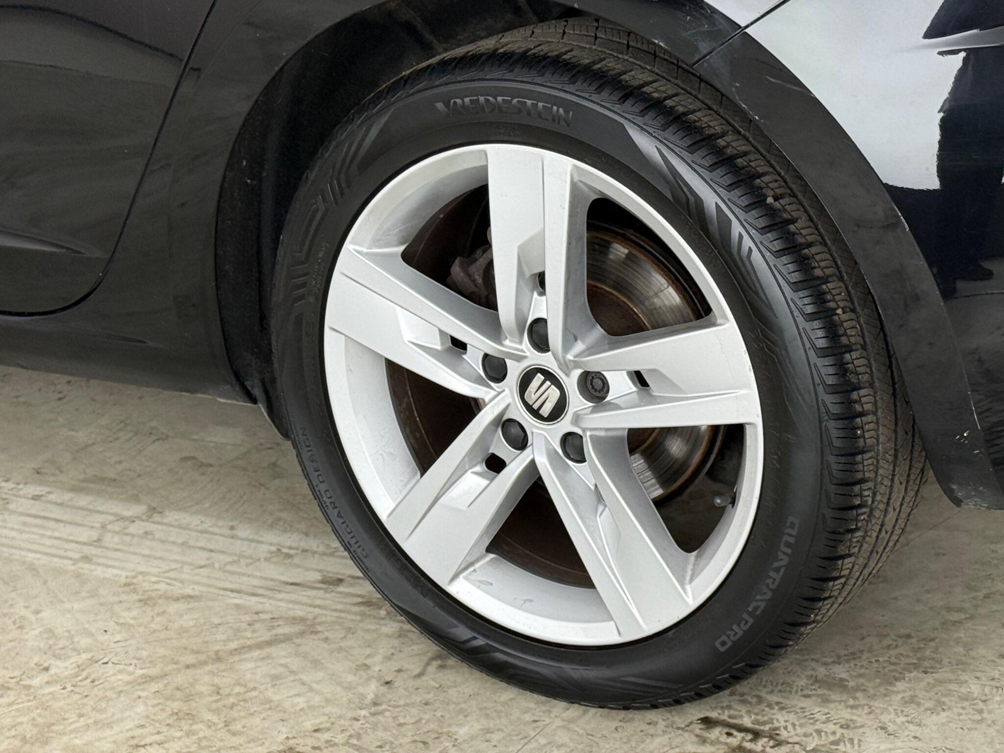 Seat Leon view 9
