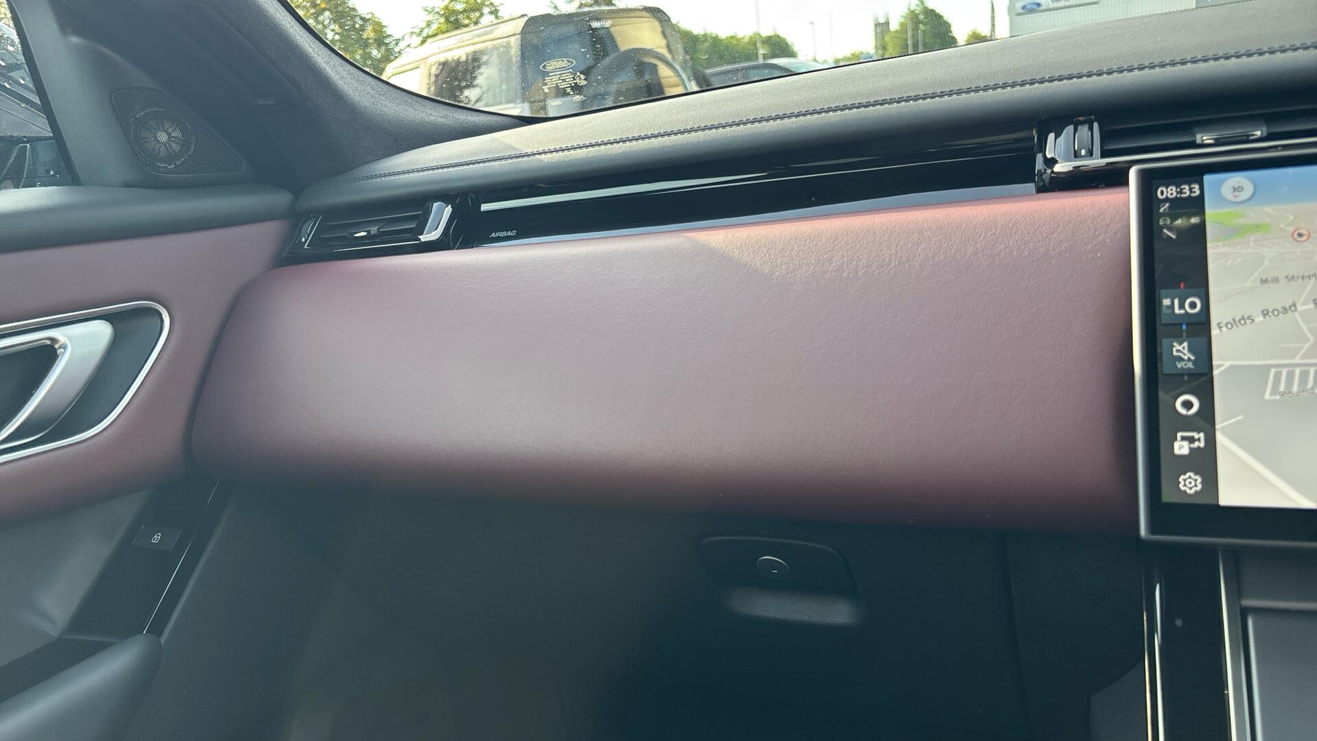 Land Rover Range Rover Velar view 29