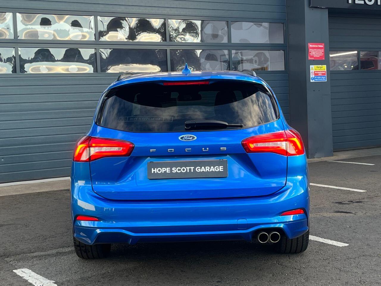 Ford Focus view 5