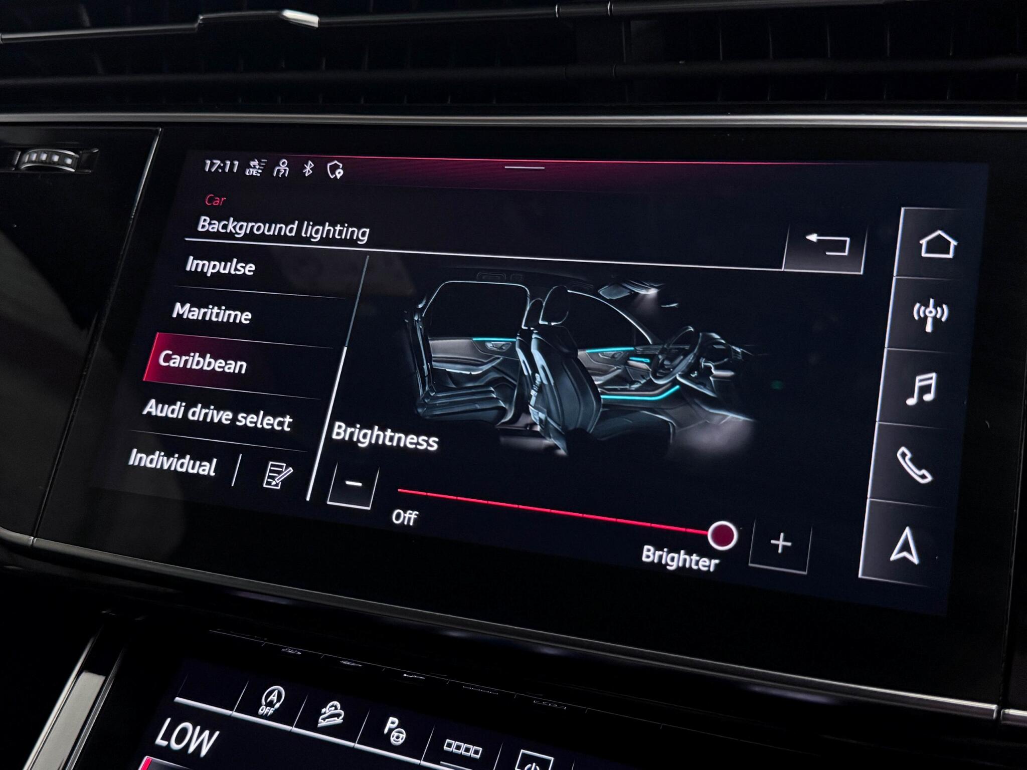 Audi Q7 view 49