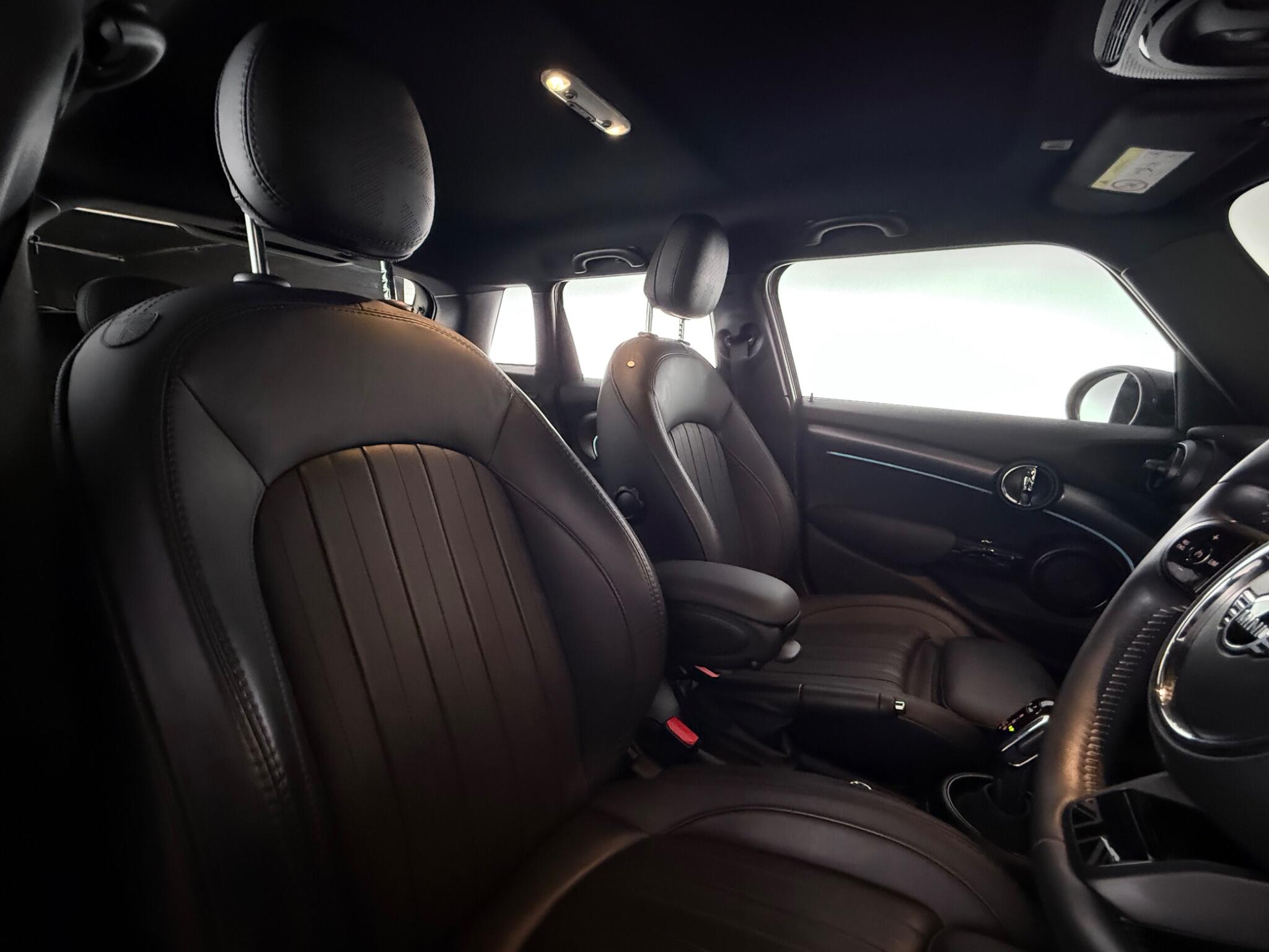 Mini Hatch view 27