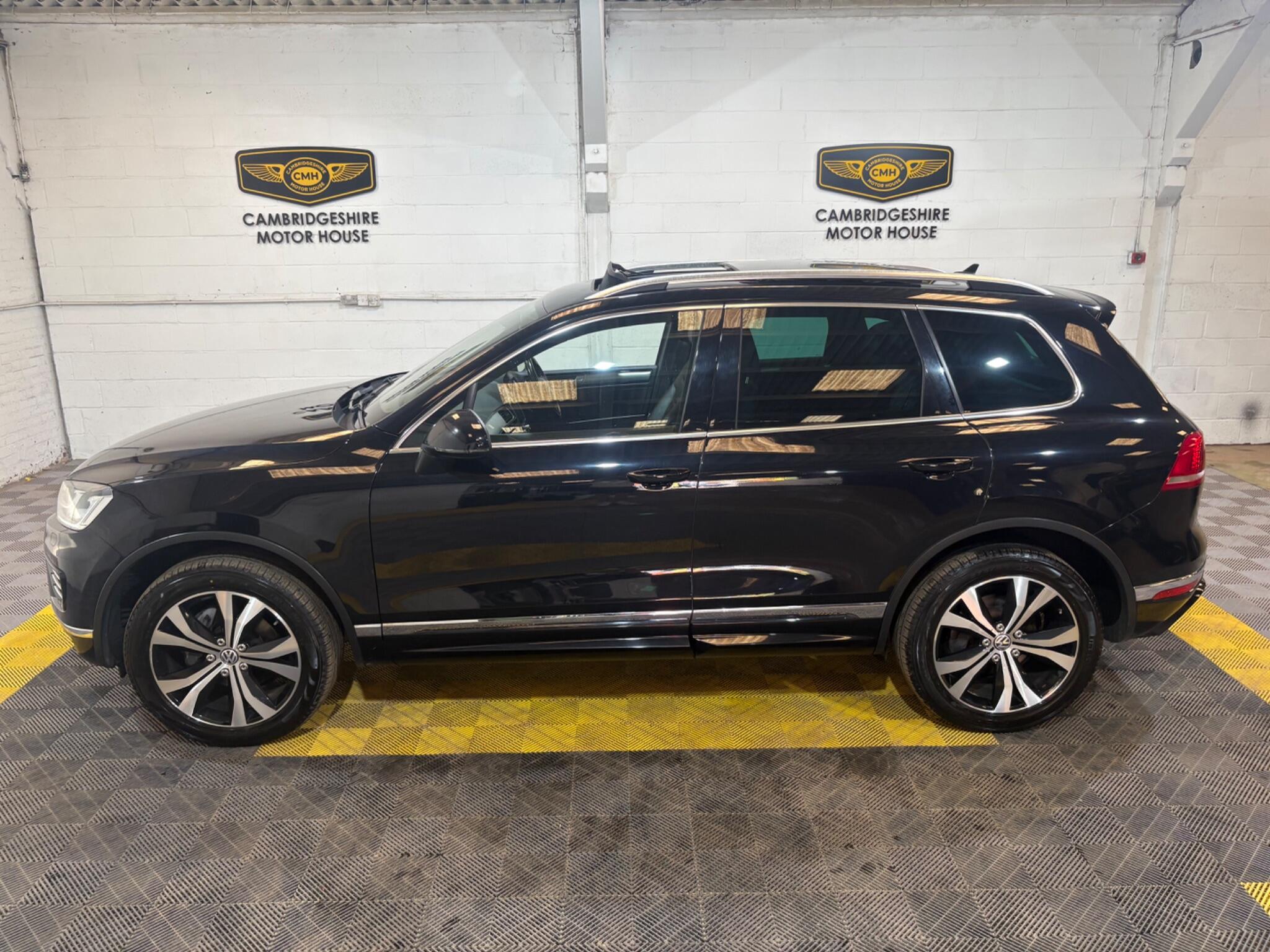 Volkswagen Touareg view 69