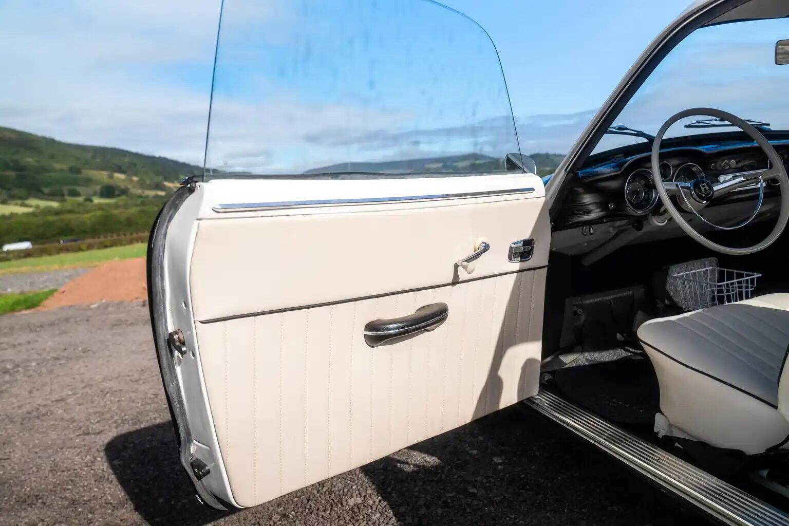 Volkswagen Volkswagen Karmann view 19