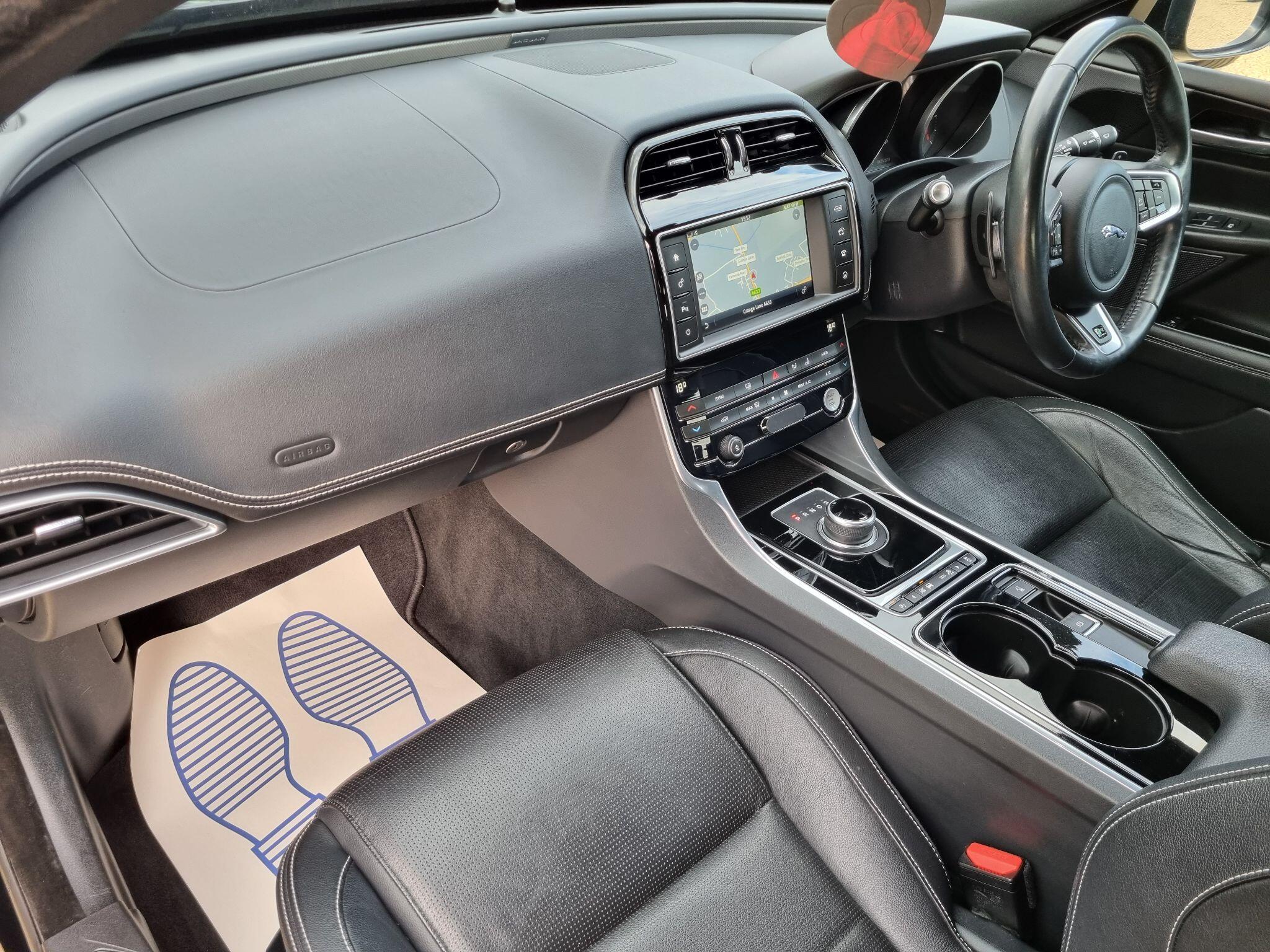 Jaguar Xe view 47