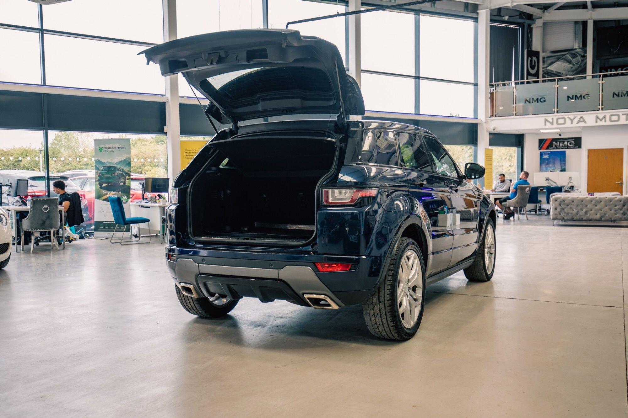Land Rover Range Rover Evoque view 33