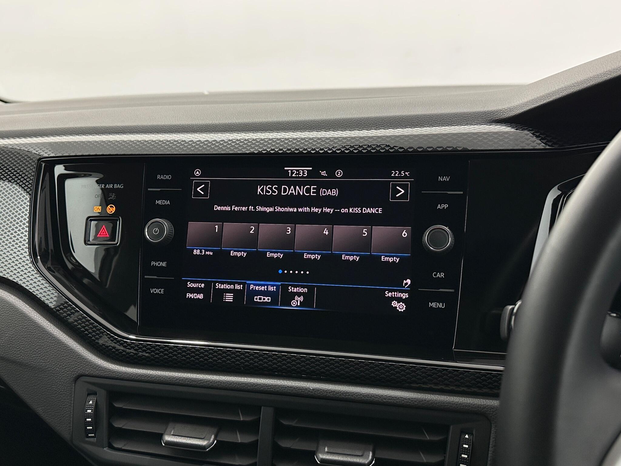 Volkswagen Polo view 24