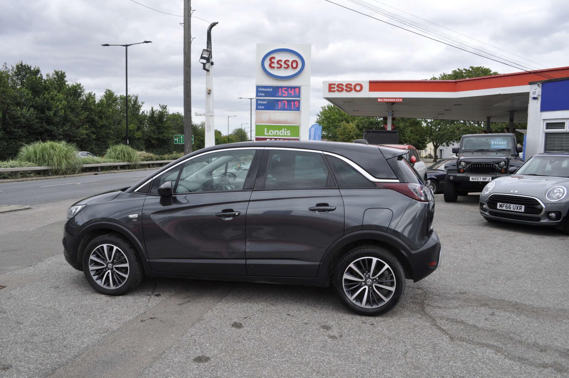 Vauxhall Crossland X view 6