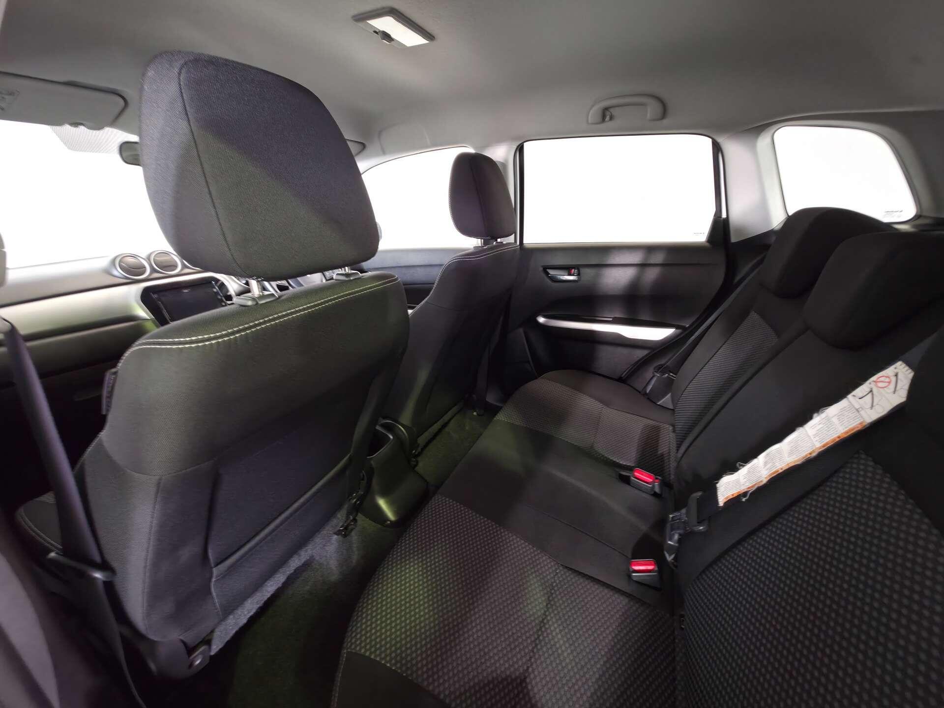 Suzuki Vitara view 52