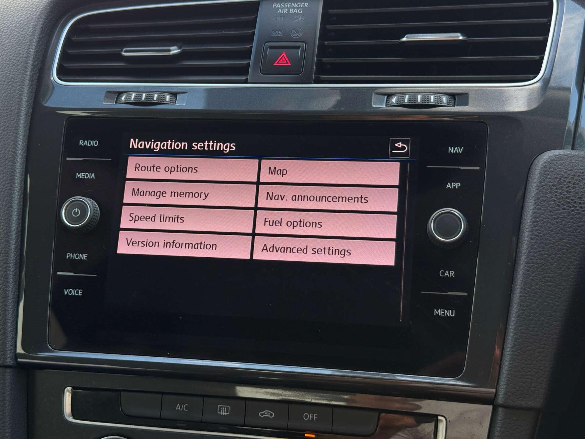 Volkswagen Golf view 72