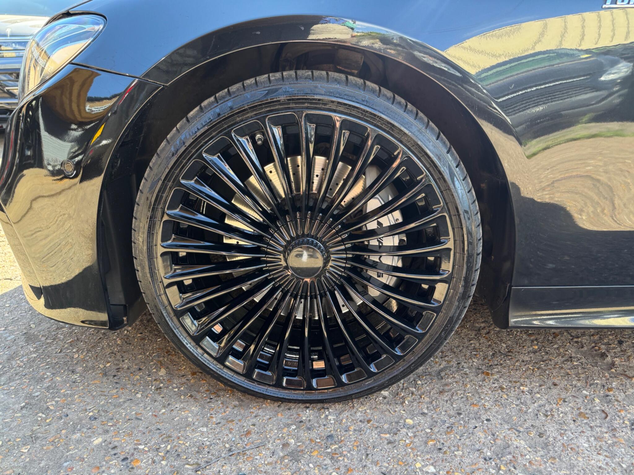 Mercedes-Benz E Class view 9