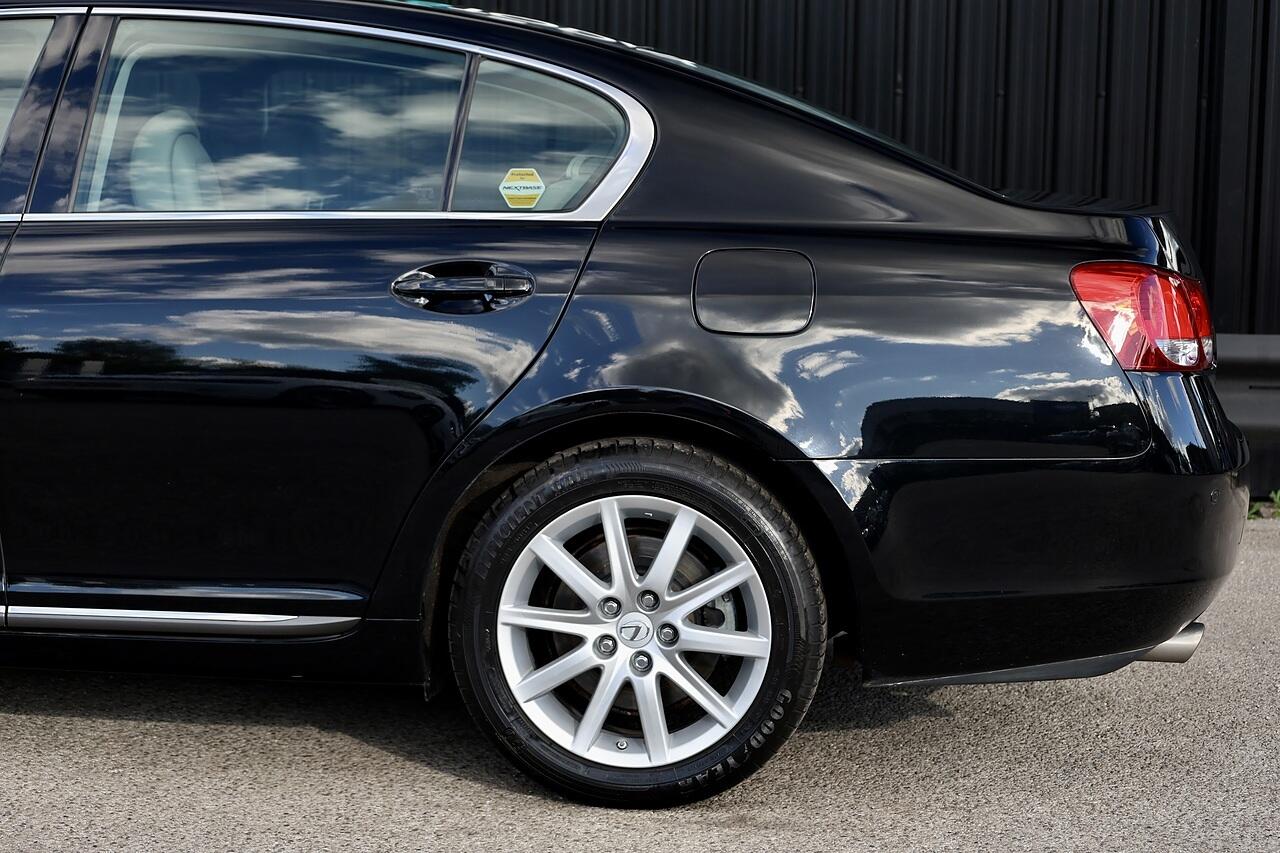 Lexus GS view 36