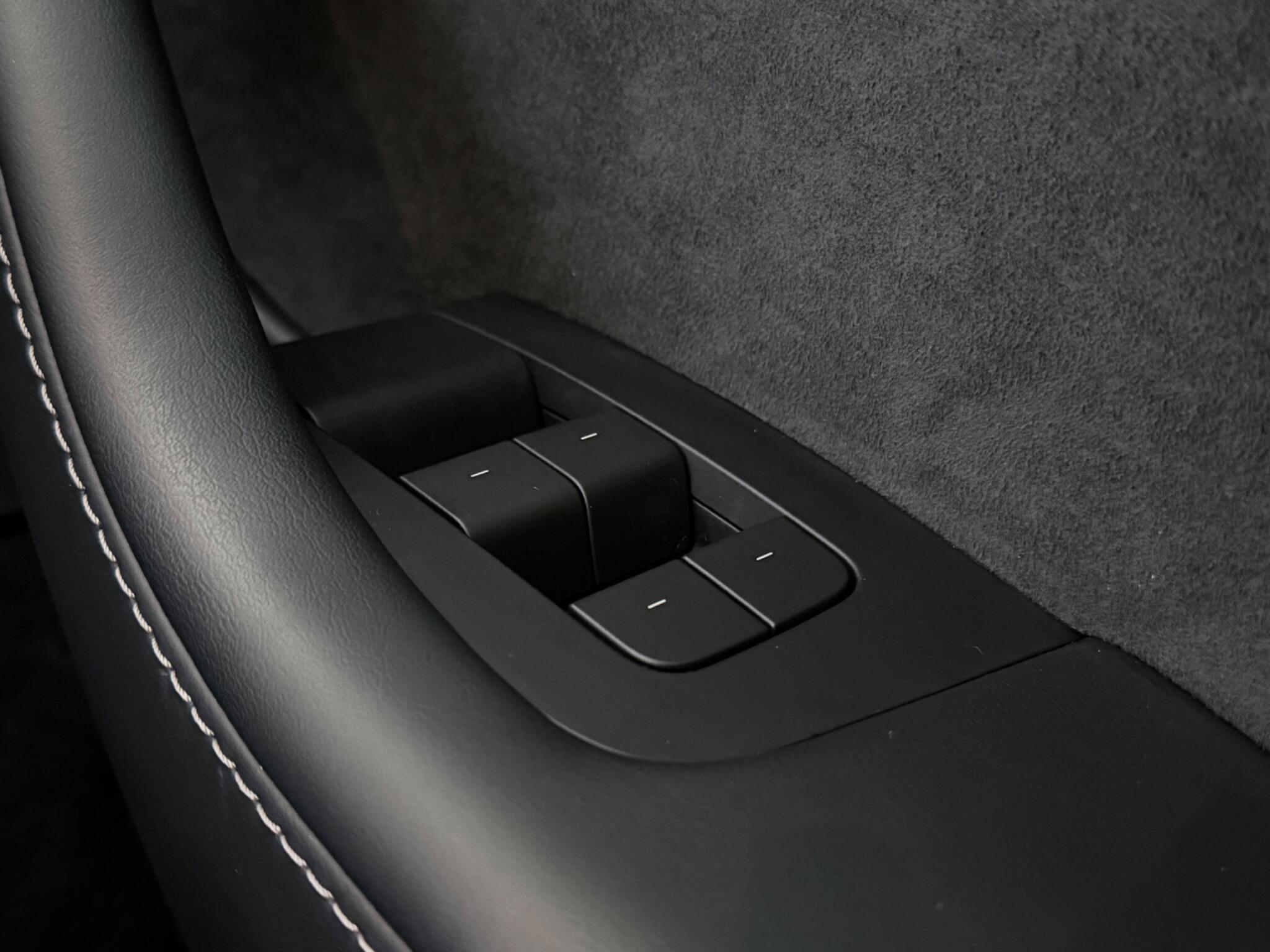 Tesla Model Y view 19